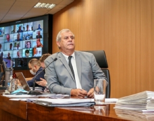 Por unanimidade dos presentes, Câmara aprova o congelamento de salários dos vereadores pelos próximos quatro anos